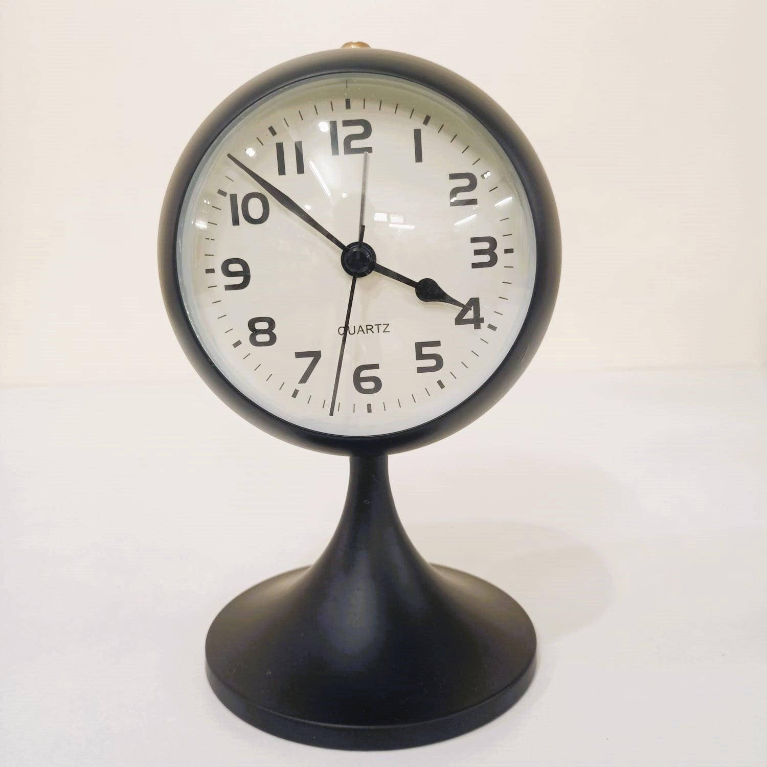 QUARTZ TABLE CLOCK STYLE 1